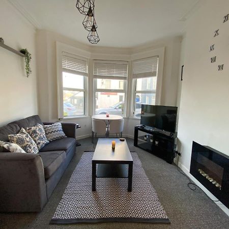 Cheap & Cheerful Apartment Near Bangor Marina 外观 照片