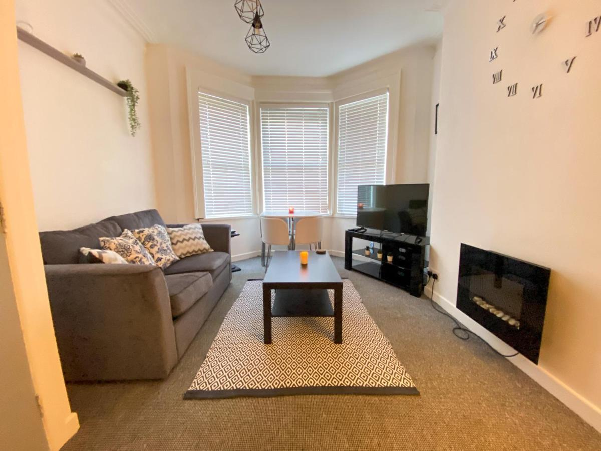 Cheap & Cheerful Apartment Near Bangor Marina 外观 照片