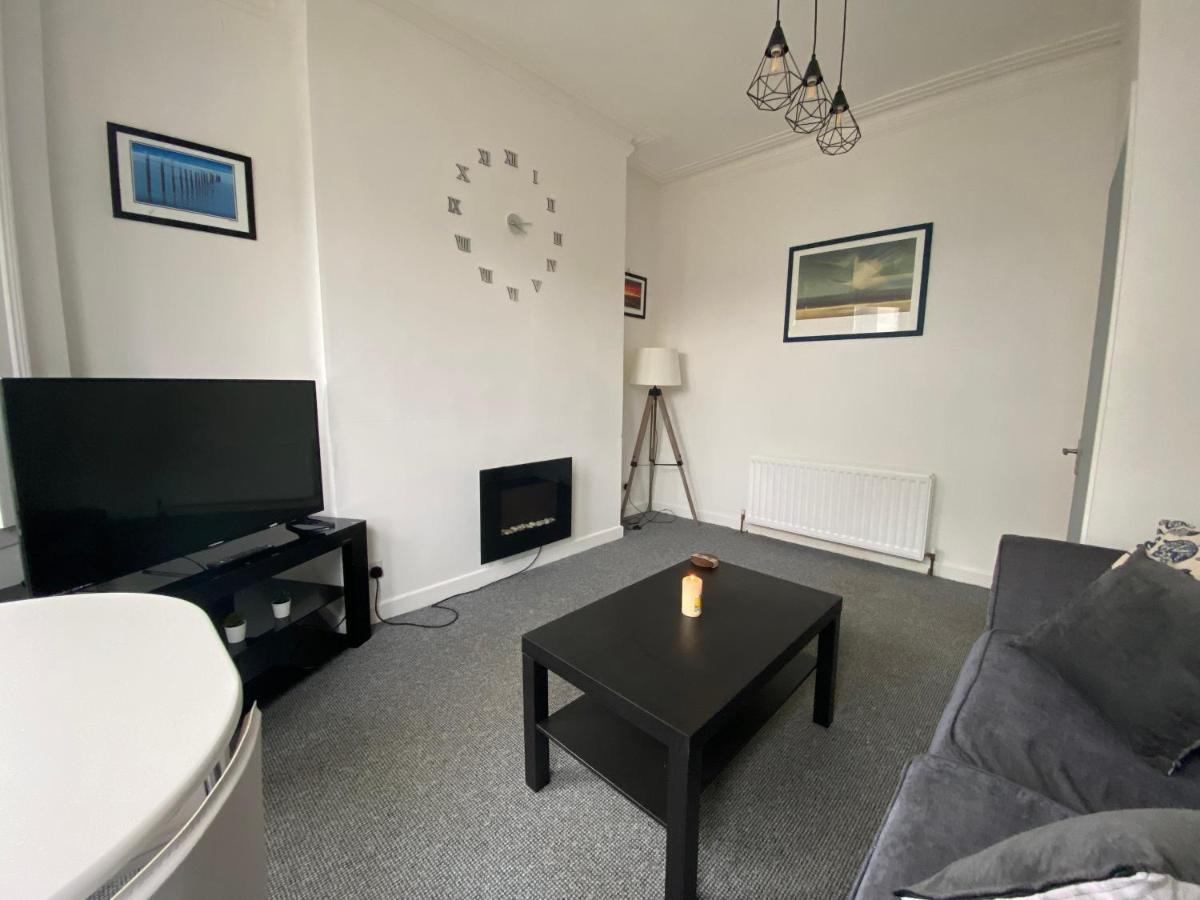 Cheap & Cheerful Apartment Near Bangor Marina 外观 照片