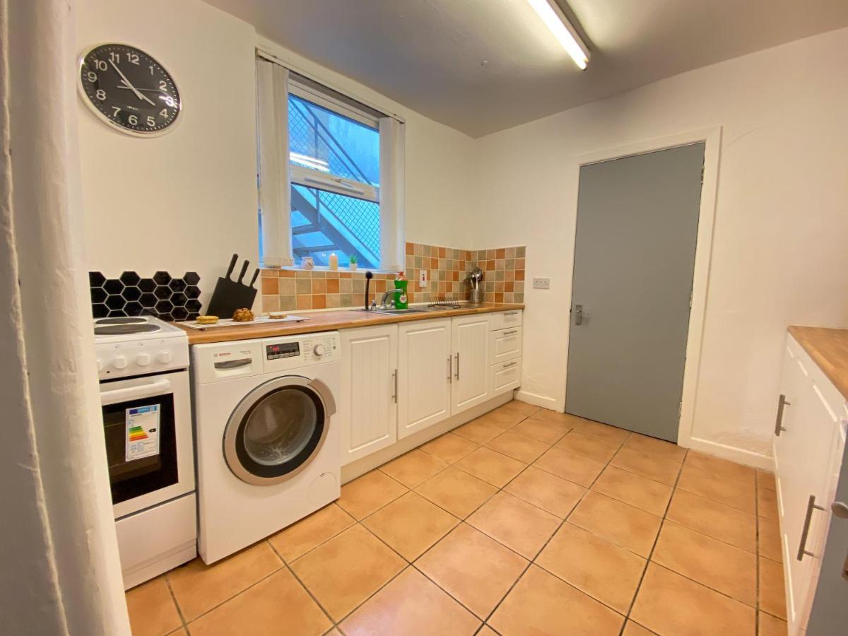 Cheap & Cheerful Apartment Near Bangor Marina 外观 照片