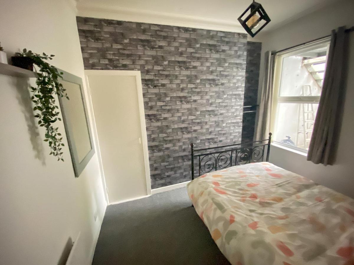 Cheap & Cheerful Apartment Near Bangor Marina 外观 照片